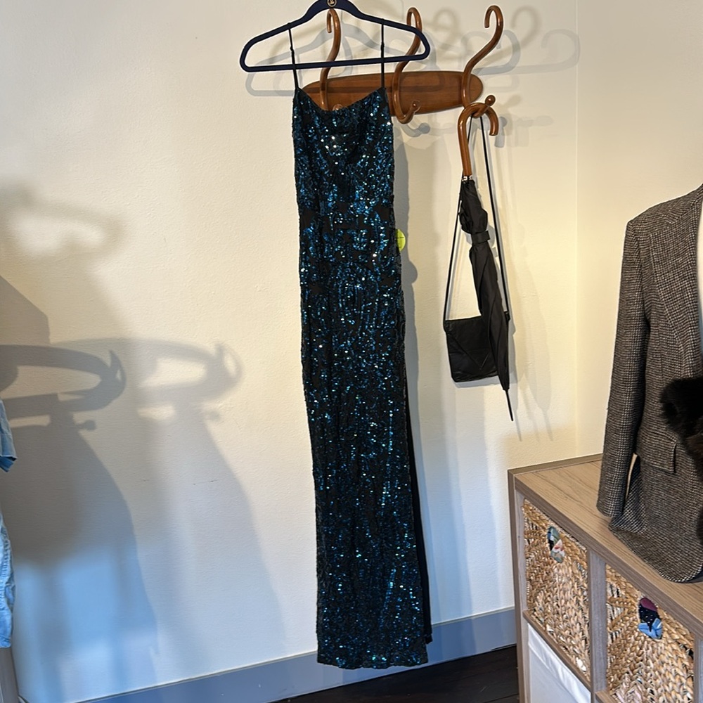 ✨Sequined open back dress with front side slit “Rowena” mermaid fit - Picture 4 of 15